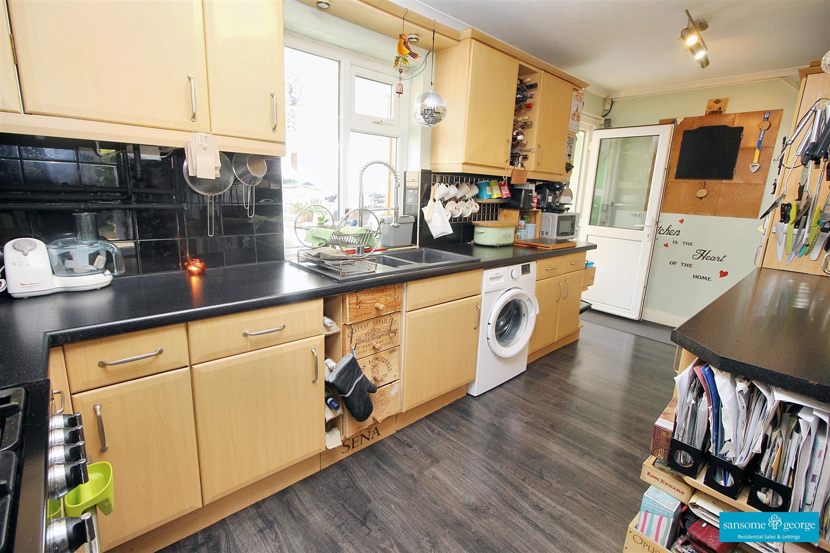 3 bed property in Bramshaw Road, Reading